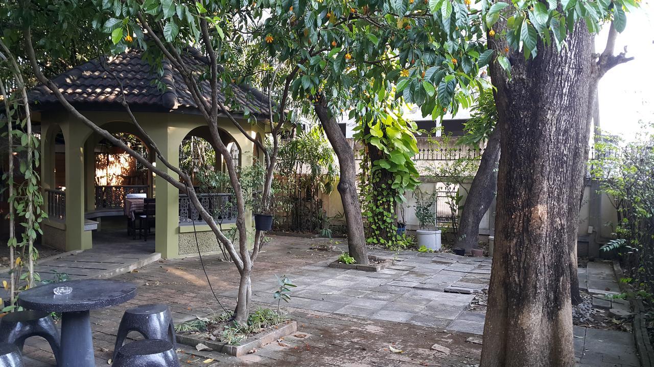 Coc Guest House & Hostel Chiang Mai Exterior foto