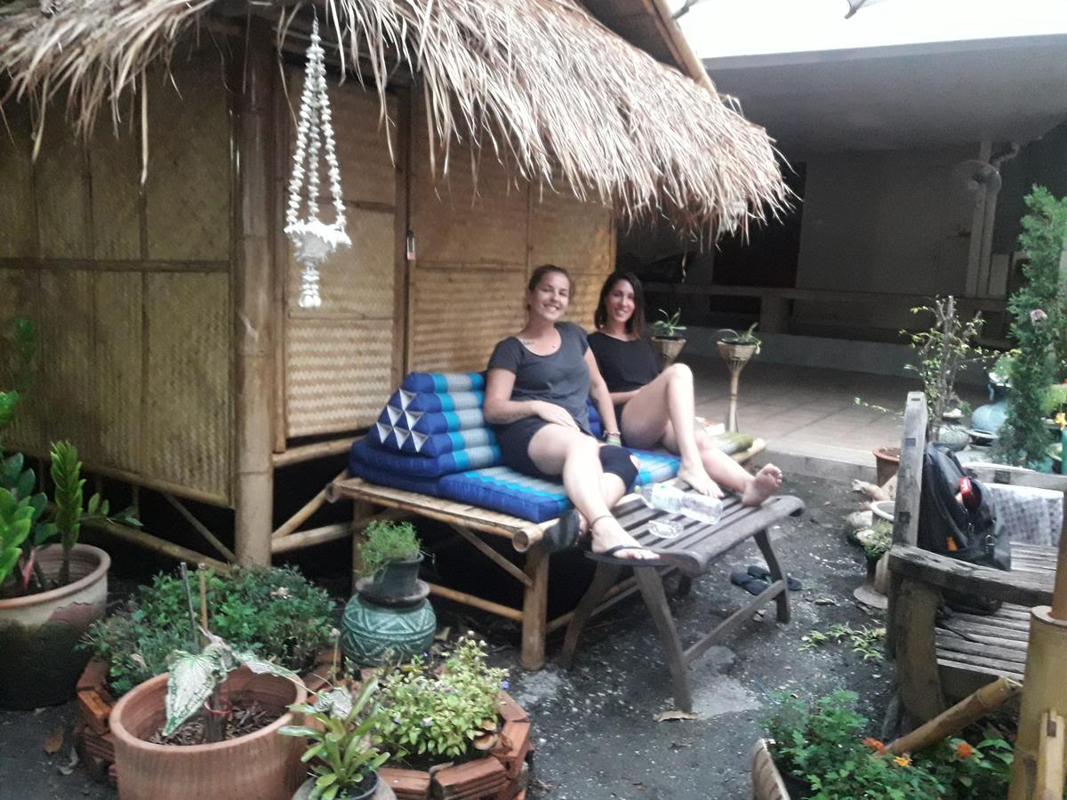 Coc Guest House & Hostel Chiang Mai Exterior foto