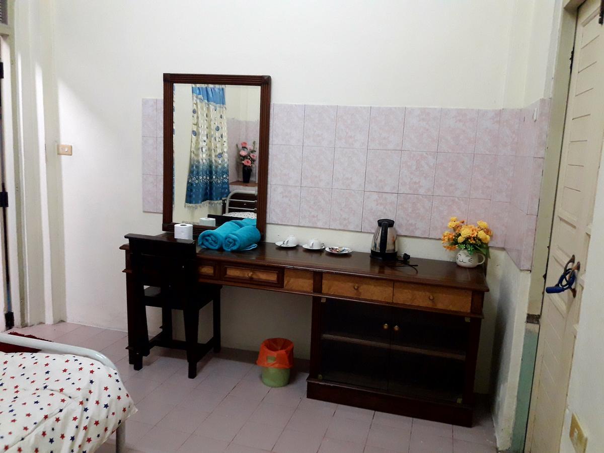 Coc Guest House & Hostel Chiang Mai Exterior foto